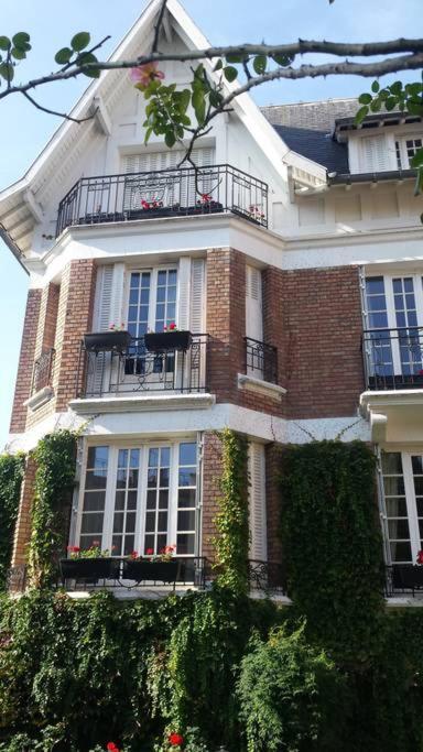 La Romantique Paris Exterior photo